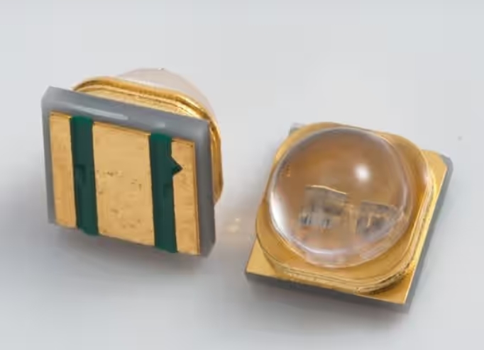 深紫外 LED 燈珠使用指南:細節(jié)關(guān)乎效能 深紫外 LED 燈珠使用指南:細節(jié)關(guān)乎效能
